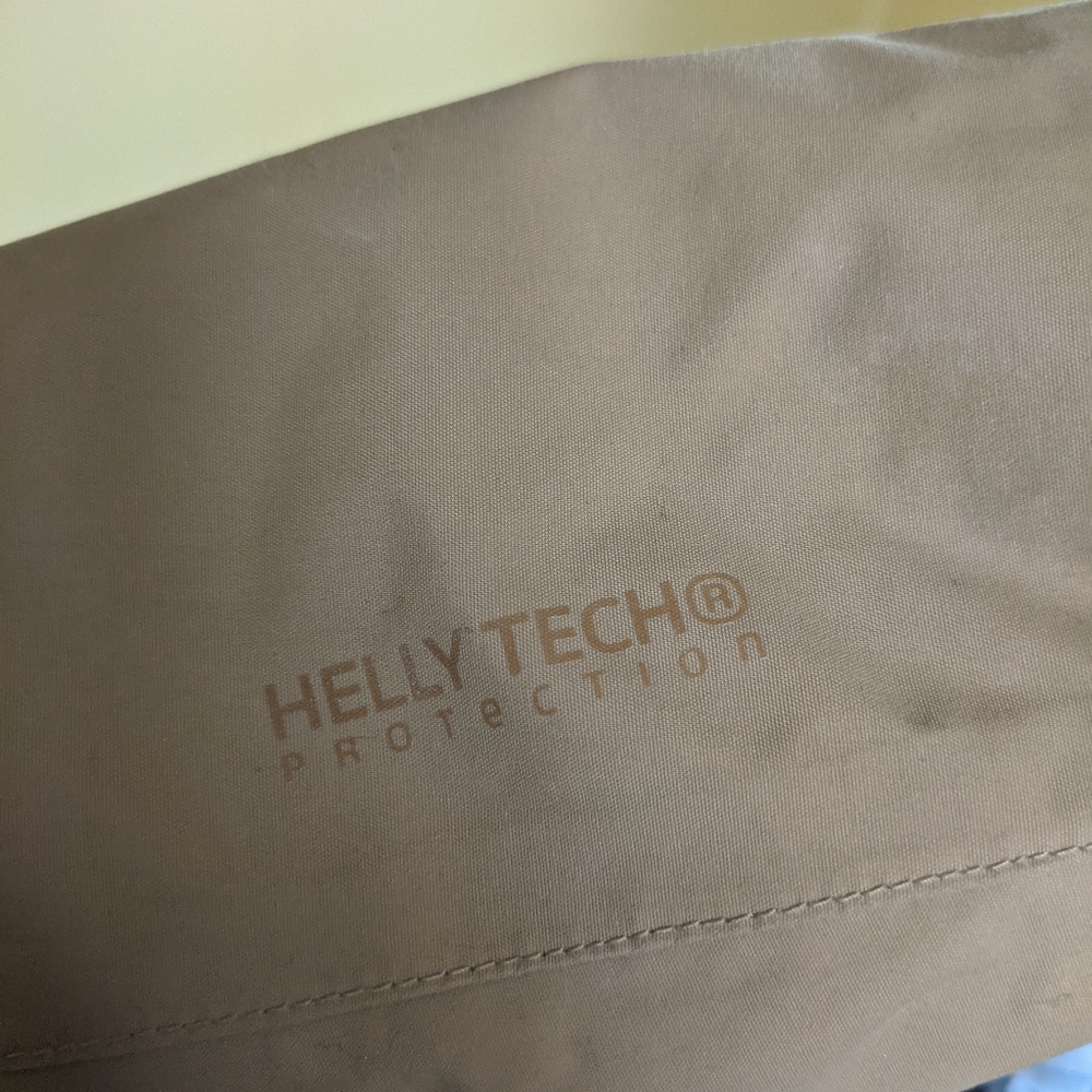 Helly Hansen soft shell winter jacket - Picture 3 of 7